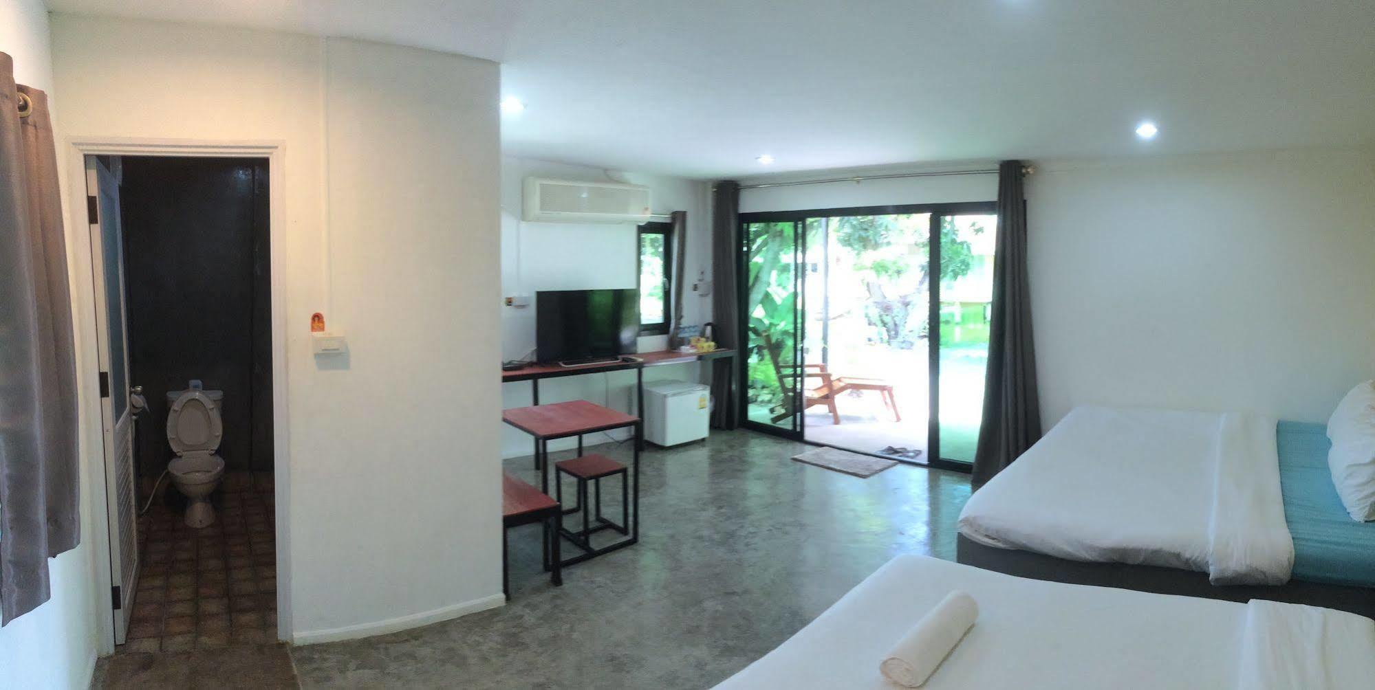 Wanlapa Farmstay Ban Khok Krathiam Exterior photo