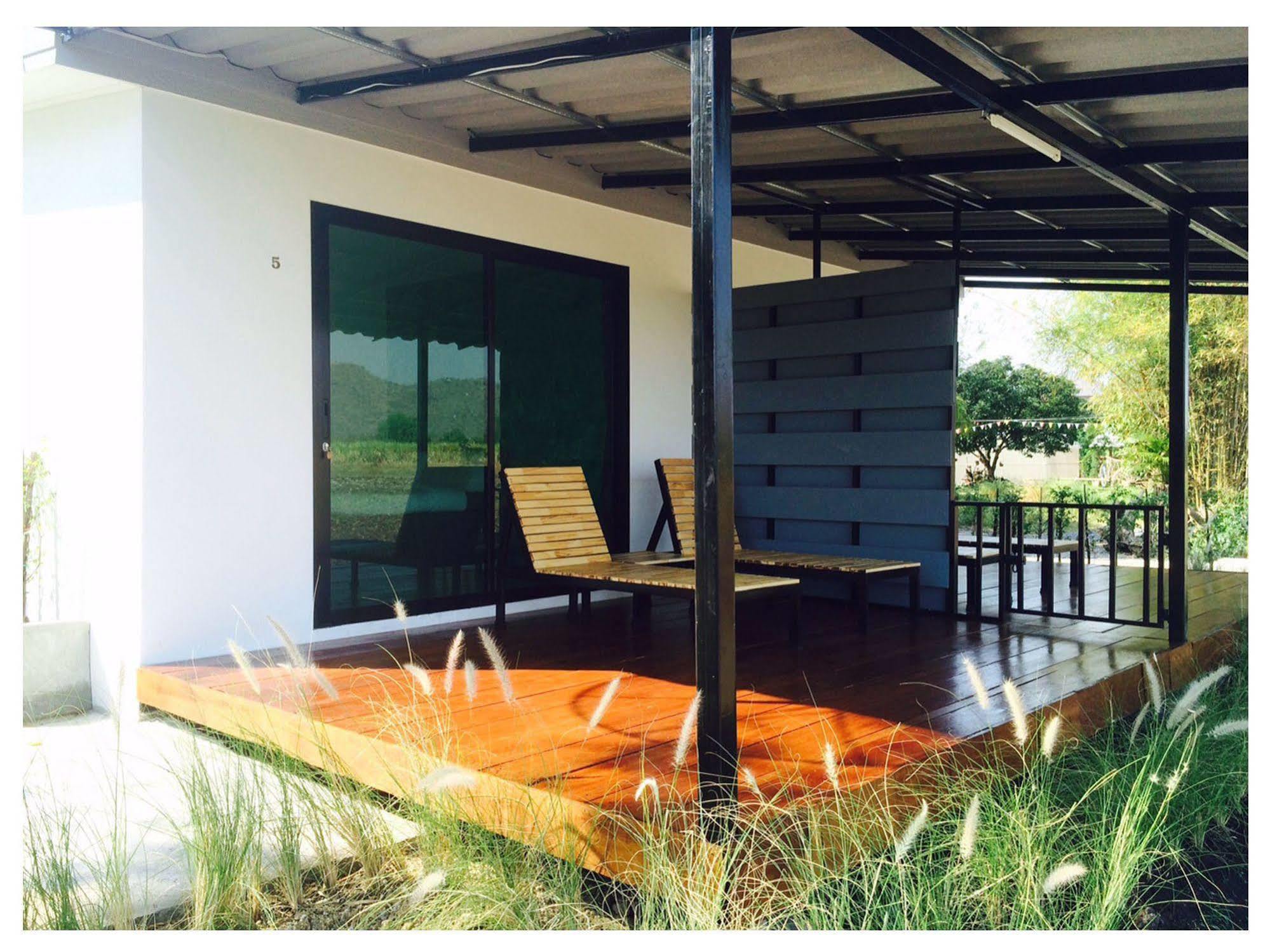 Wanlapa Farmstay Ban Khok Krathiam Exterior photo