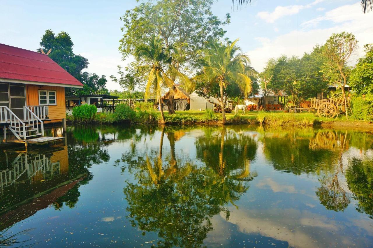 Wanlapa Farmstay Ban Khok Krathiam Exterior photo